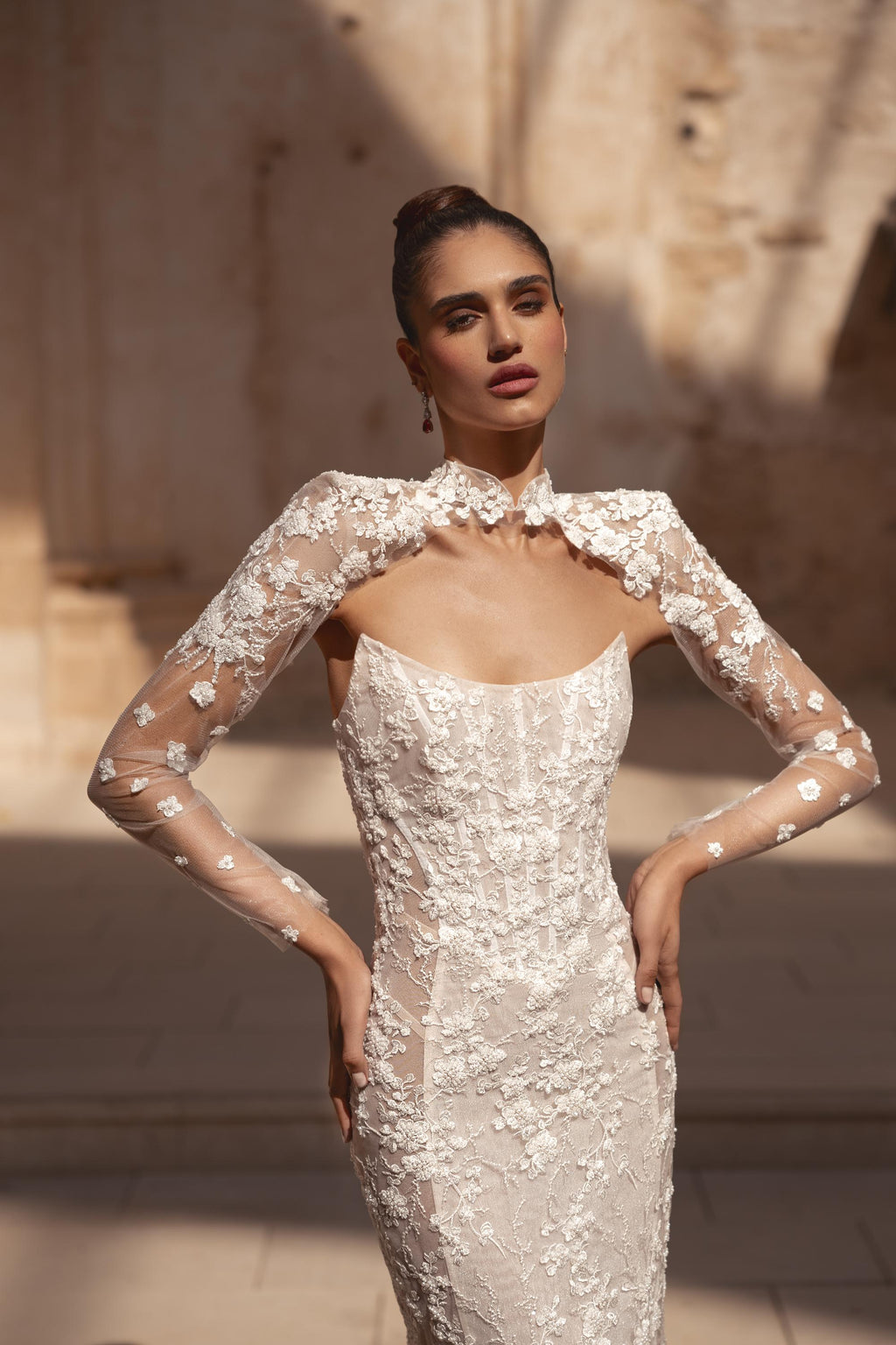 Hannah #2654 – Romanzo by Julie Vino Wedding Dress