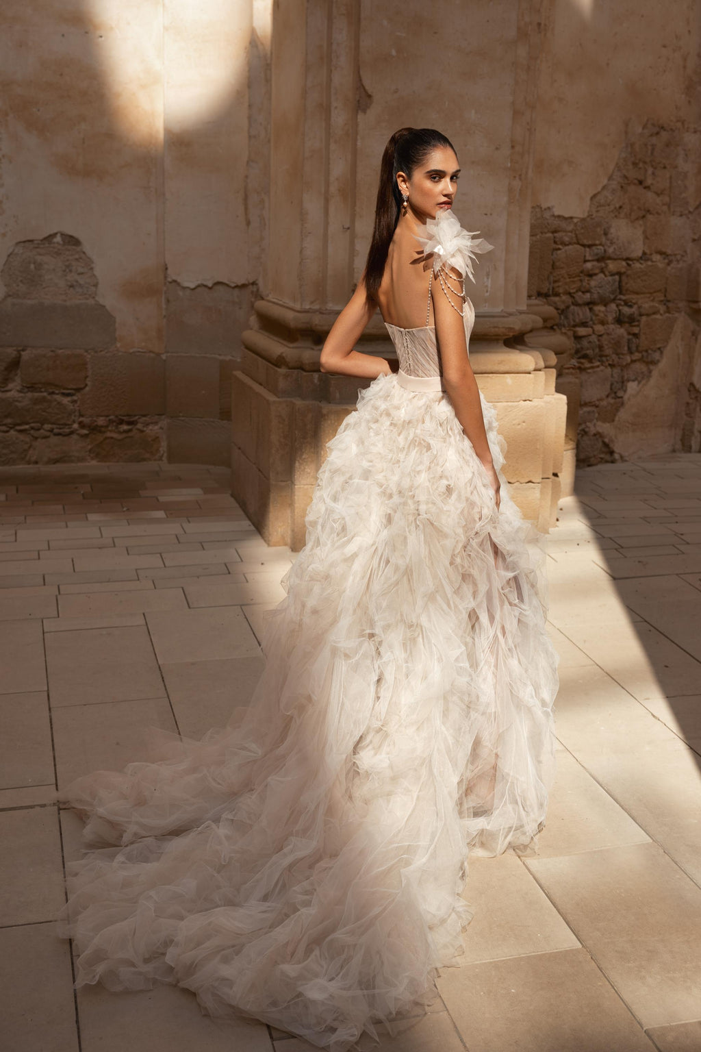 Leah #2656 – Romanzo by Julie Vino Wedding Dress