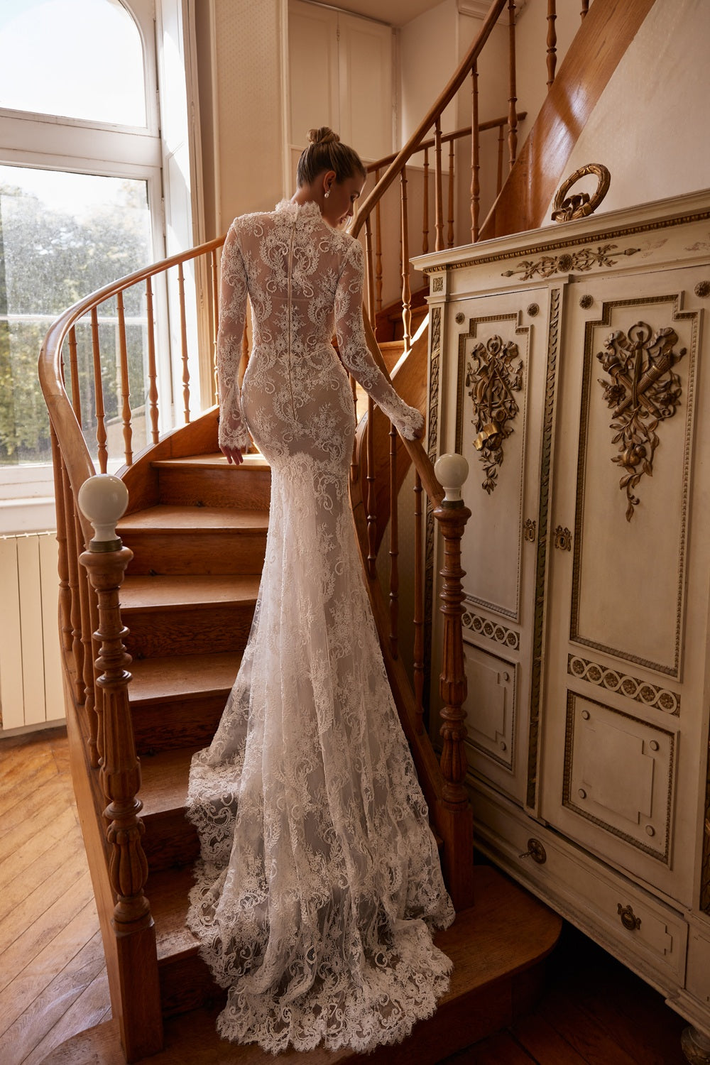 Emilienne #2956 – Julie Vino Romanzo Wedding Dress