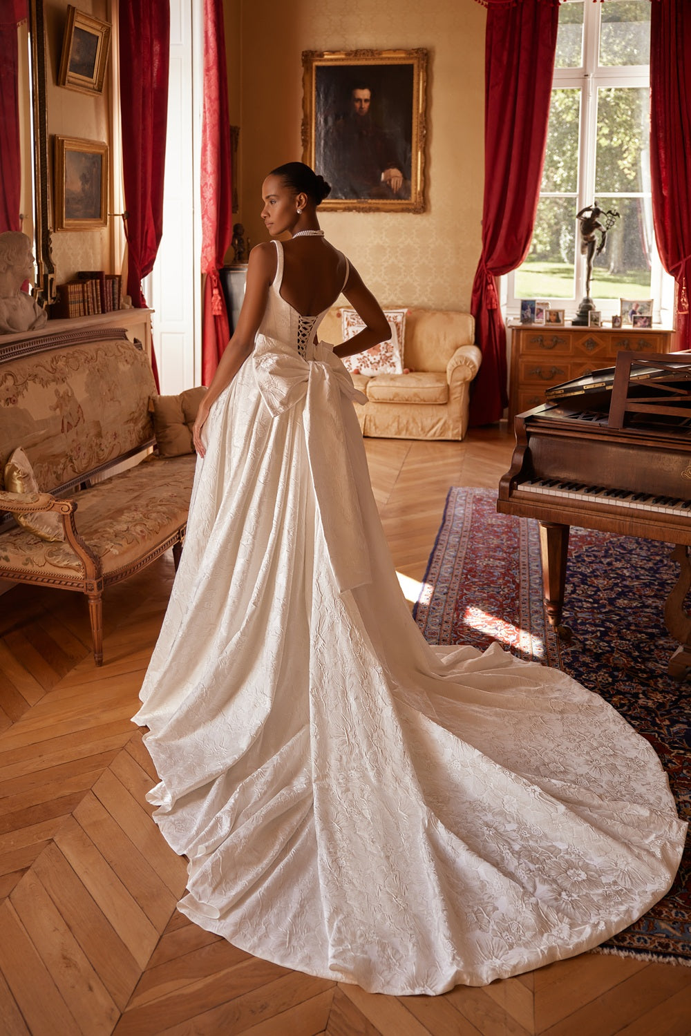 Antoinette #2957 – Julie Vino Romanzo Wedding Dress