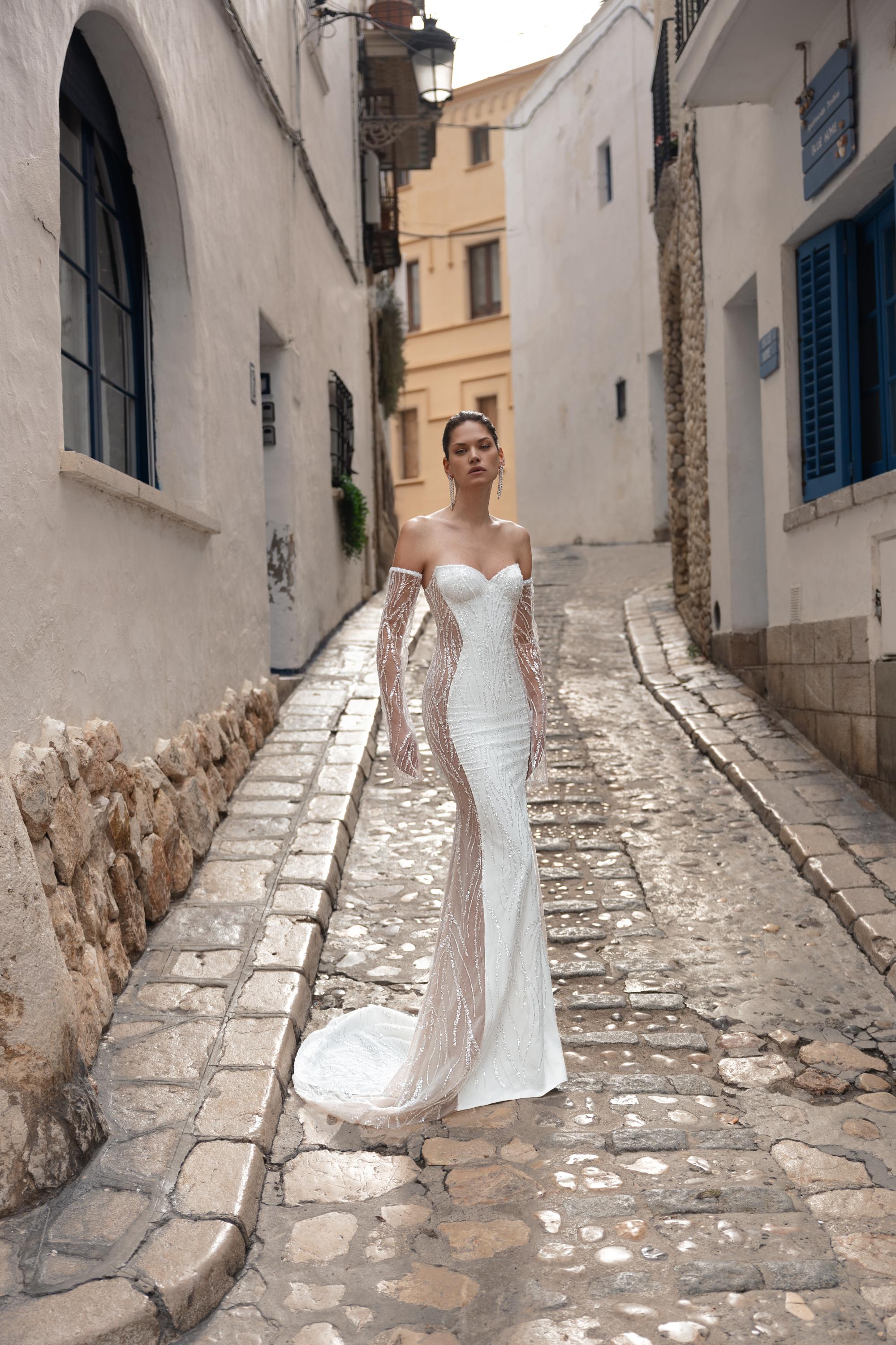 Savannah MB25-1 – Mimosa by Julie Vino Wedding Dress