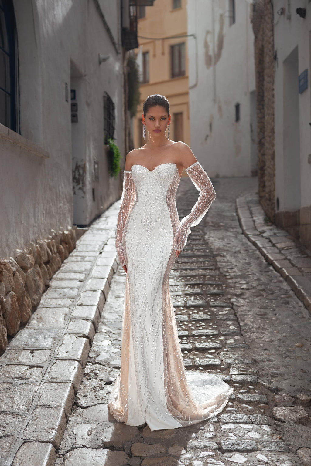 Savannah MB25-1 – Mimosa by Julie Vino Wedding Dress