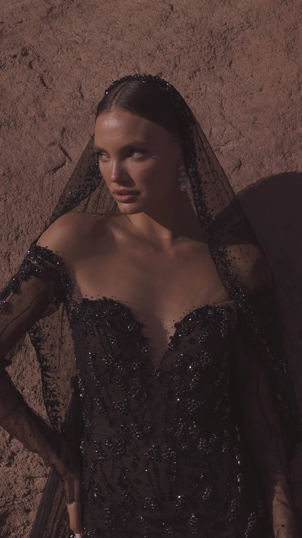 Emilia Style #2615 – Julie Vino Wedding Dress
