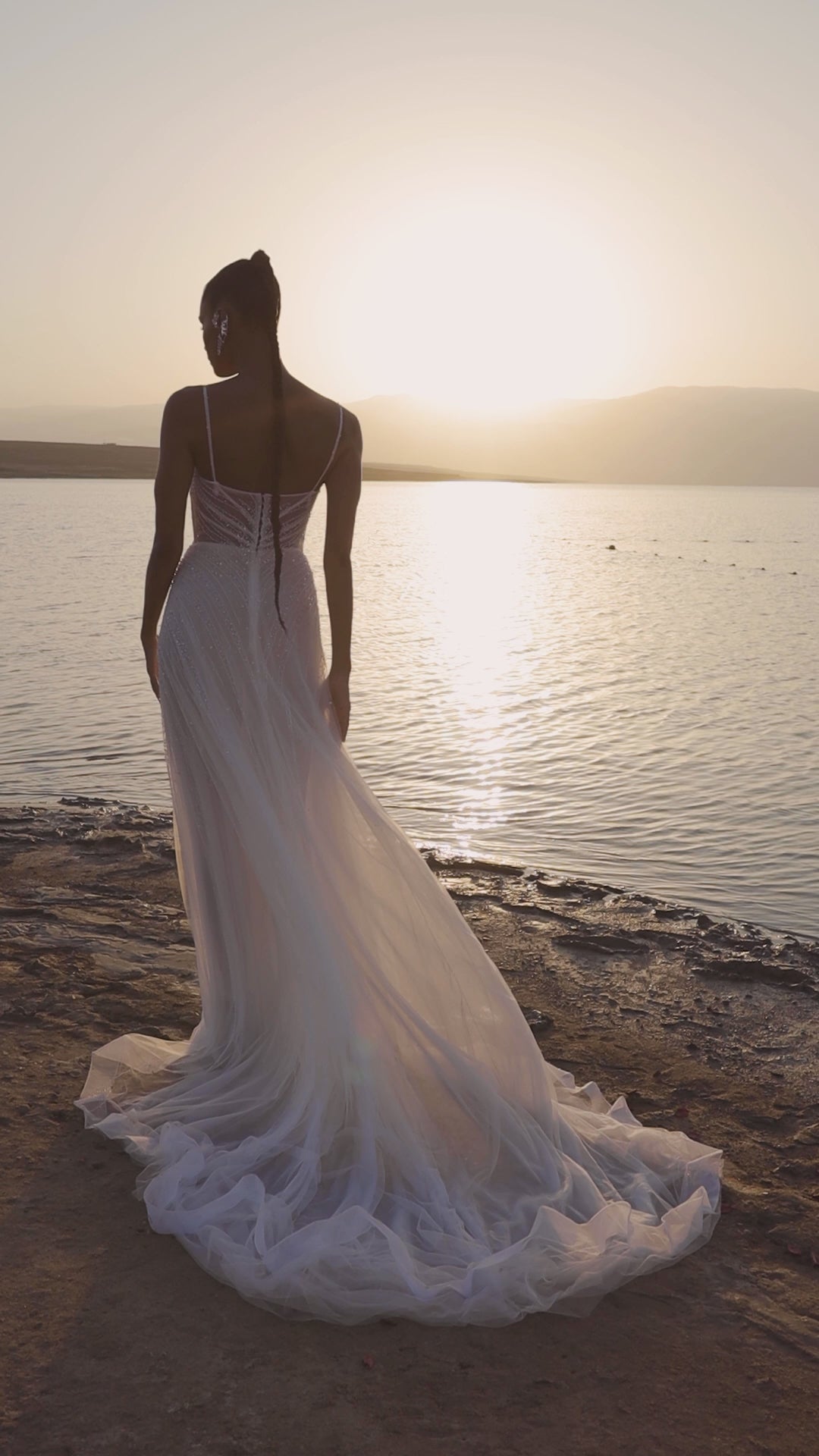 Maya #2551 – Julie Vino Romanzo Wedding Dress