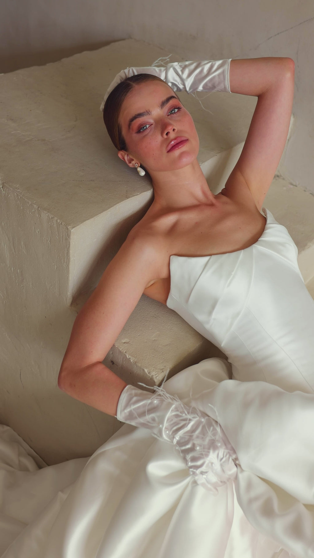 Tessa PR27-2 White Symphony Pure by Julie Vino